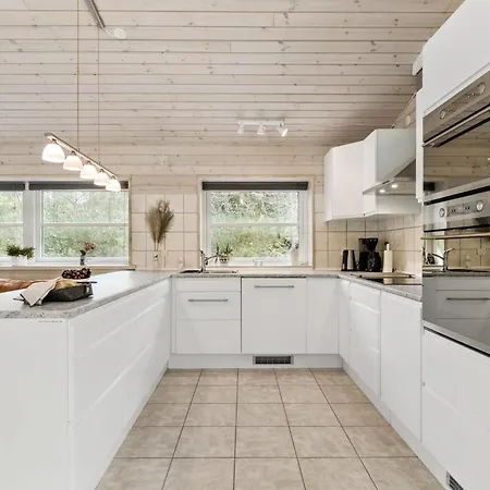 3 Bedroom Awesome In