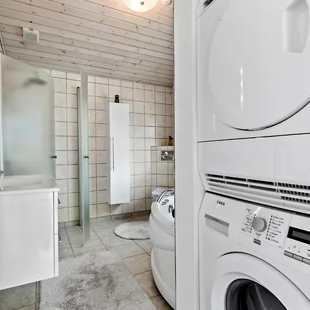 בית נופש 3 Bedroom Awesome In *