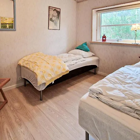 3 Bedroom Awesome In بيت للعطل إيبلتوفت